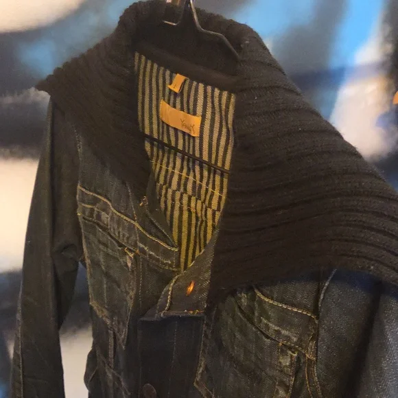 Jean Jacket With Sweater Edging - Picture 6 of 10
